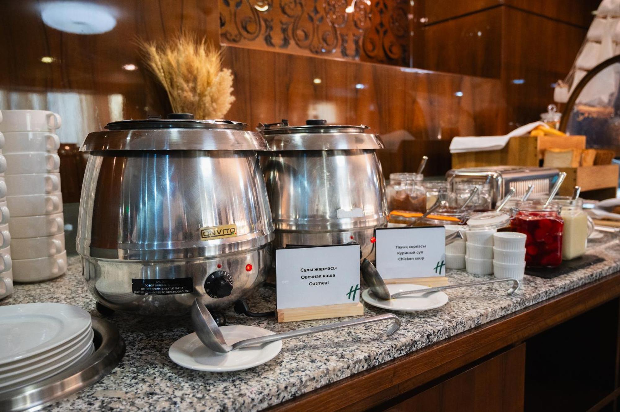 Holiday Inn Aktau By Ihg Εξωτερικό φωτογραφία
