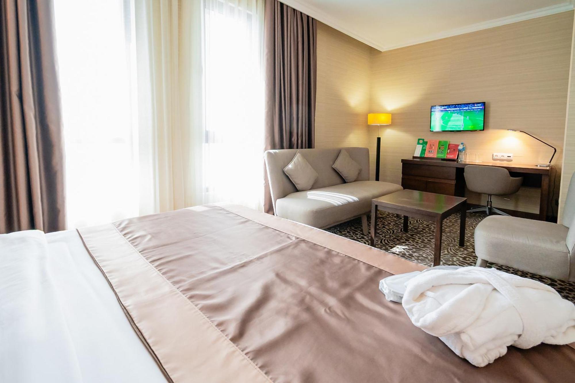 Holiday Inn Aktau By Ihg Εξωτερικό φωτογραφία