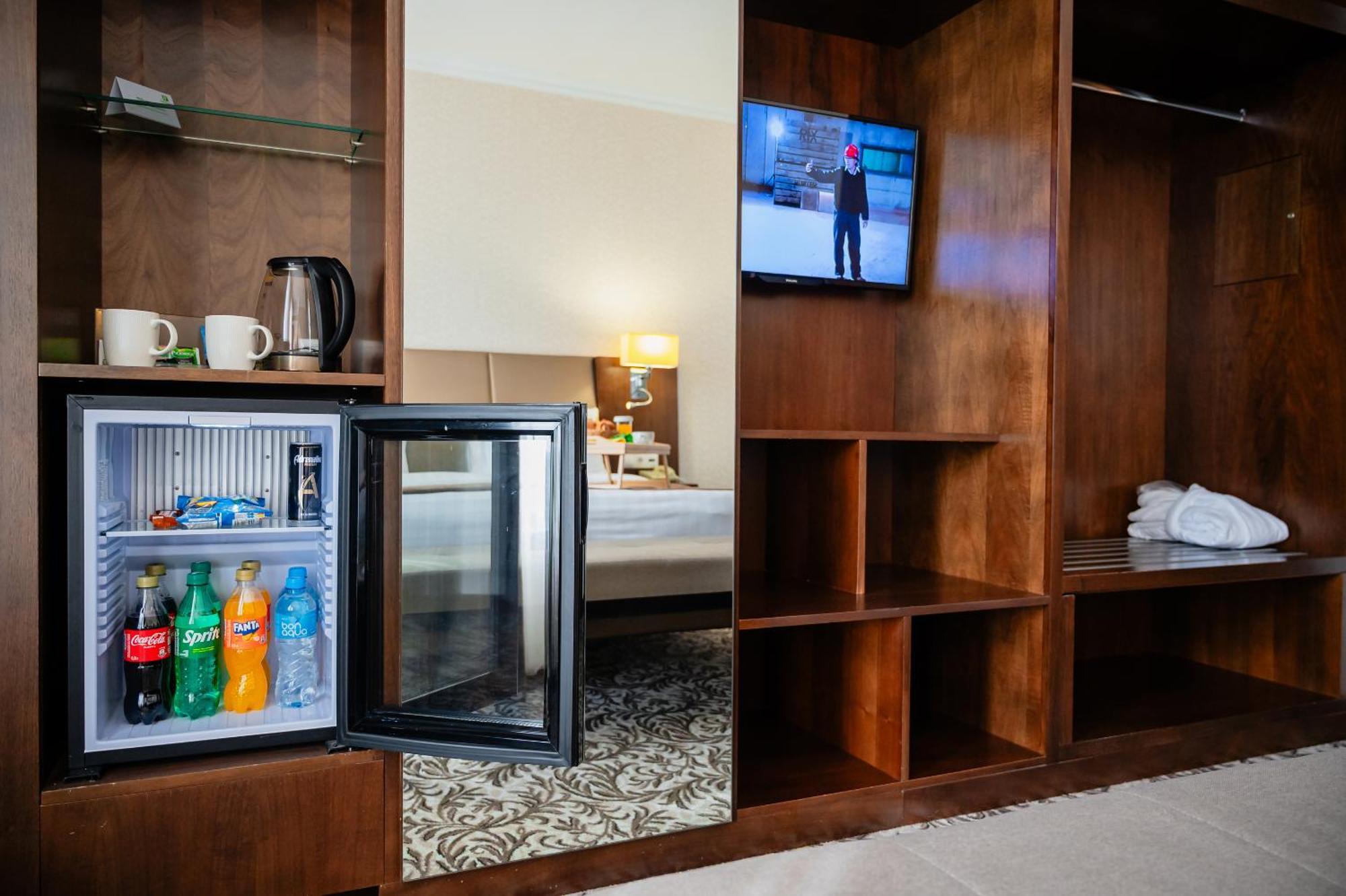 Holiday Inn Aktau By Ihg Εξωτερικό φωτογραφία