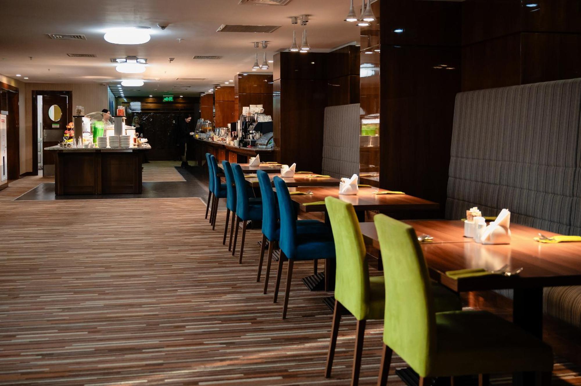 Holiday Inn Aktau By Ihg Εξωτερικό φωτογραφία