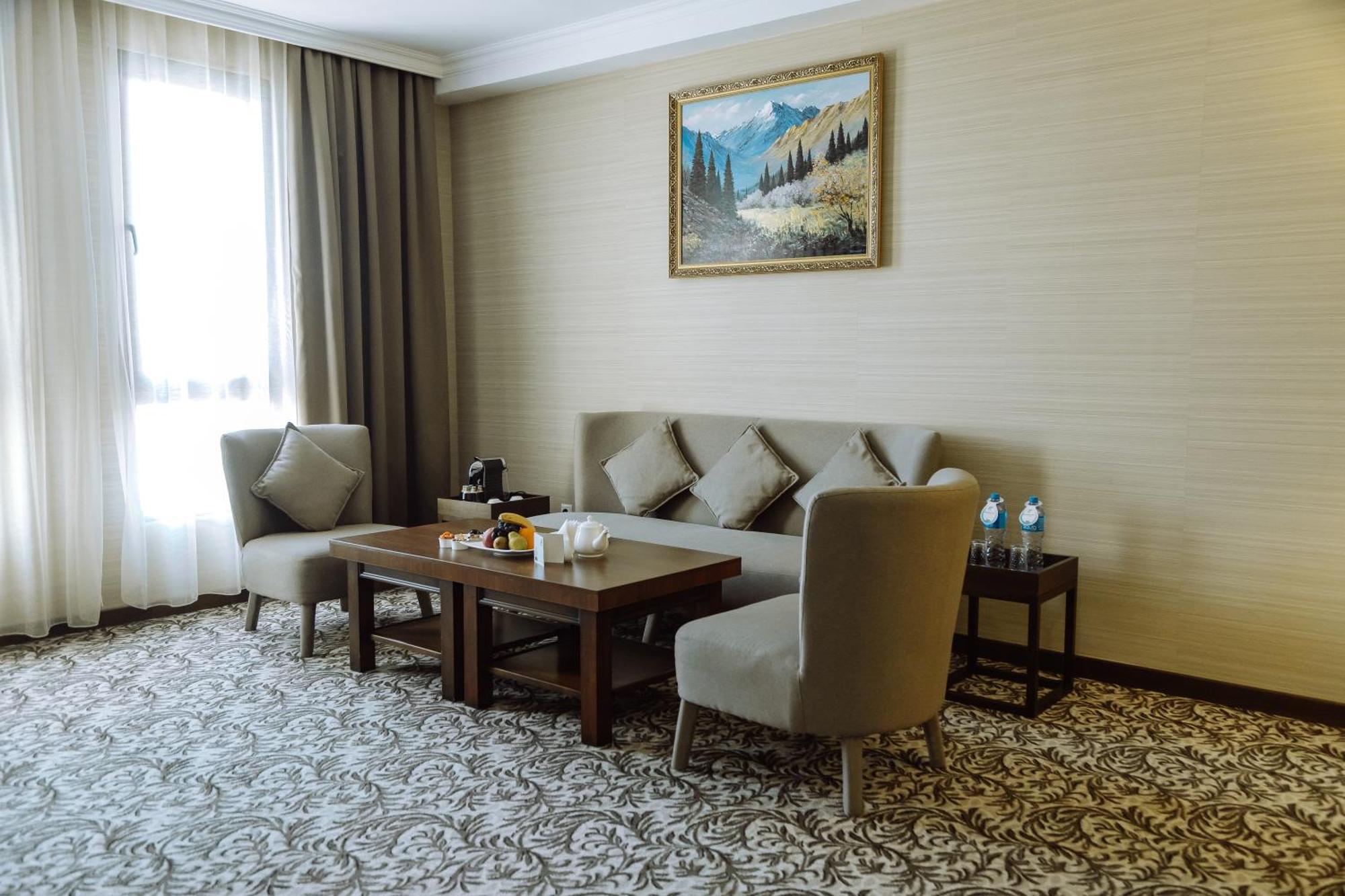 Holiday Inn Aktau By Ihg Εξωτερικό φωτογραφία