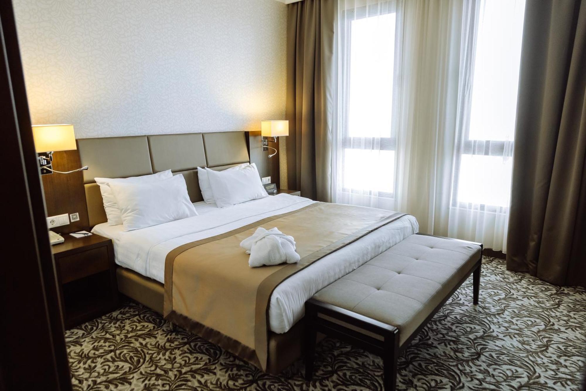 Holiday Inn Aktau By Ihg Εξωτερικό φωτογραφία