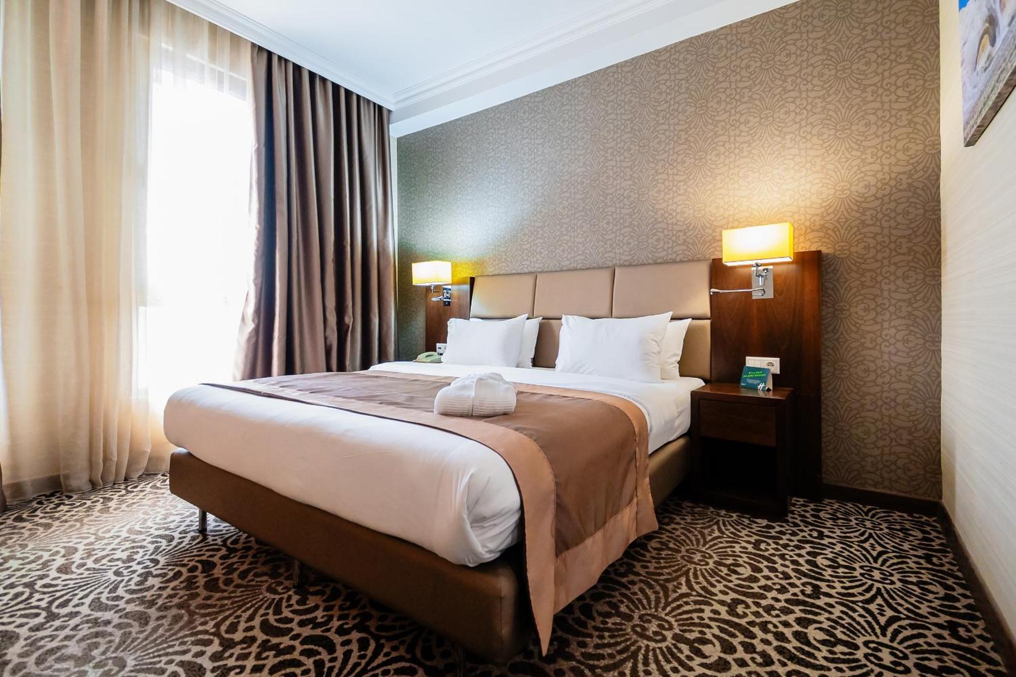 Holiday Inn Aktau By Ihg Εξωτερικό φωτογραφία