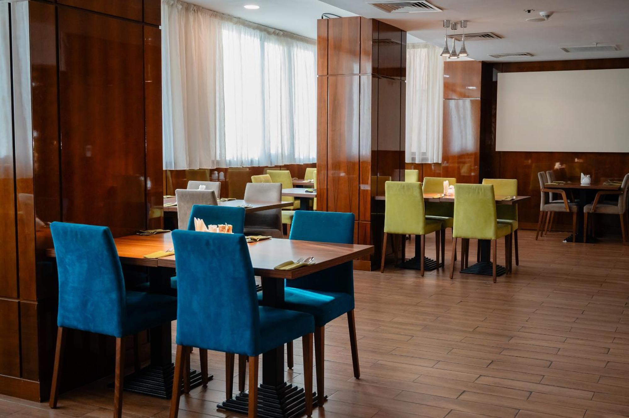 Holiday Inn Aktau By Ihg Εξωτερικό φωτογραφία